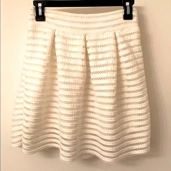 Sans Souci White Layered Skater Skirt - size Small - Picture 6 of 13
